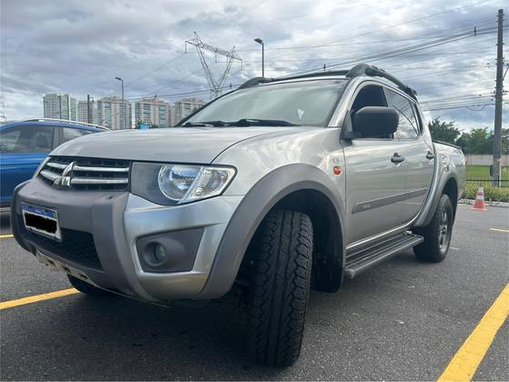MITSUBISHI L200 TRITON 2.4 HLS CHROME 4X2 CD 16V FLEX 4P MANUAL